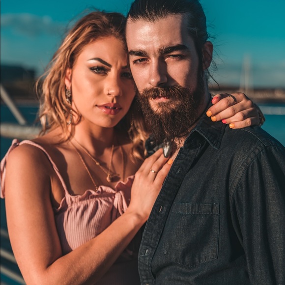 Meet your Posher, Austin - Picture 1 of 3